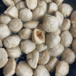 ลูกชิ้นปลาระเบิด