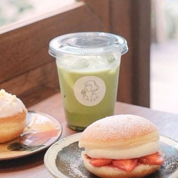 MATCHA GREEN TEA (ICED)