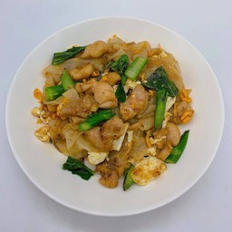 ก๋วยเตี๋ยวผัดซีอิ๊วไก่