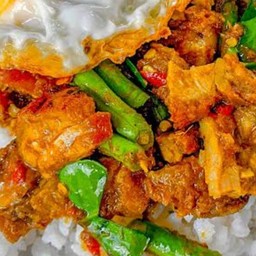 พริกแกงหมูชิ้น