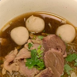 ก๋วยเตี๋ยวหมู รวมทุกอย่าง