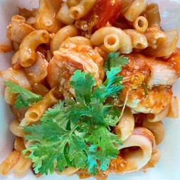 มักกะโรนีผัดซอส