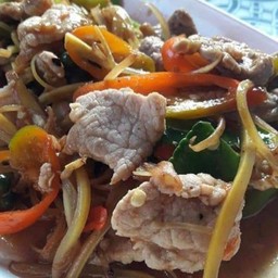 ผัดฉ่าราดข้าว