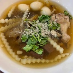 ร้านตลาดเก่า "ข้าวต้มปลา & กระเพาะปลา"