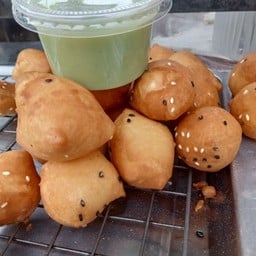 ปลากลมหวานชุดสังขยาใบเตย