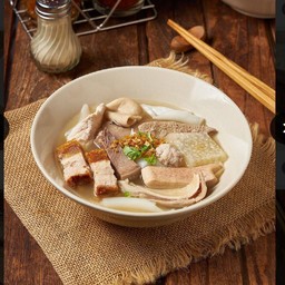 ก๋วยจั๊บน้ำใส