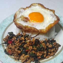 ร้านตามใจ(กระเพรา) หมู่บ้านศรีสามีพราน