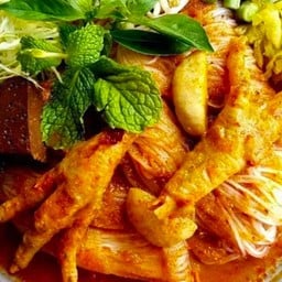 ข้าวผัดปู บ้านแฝด ตลาดสิริ