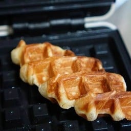 เเซลมอลยำ ตำ นัวร์ (ซอยเวิร์คพอยท์คลองเปรม)