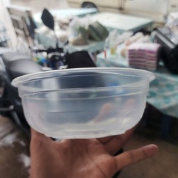 ถ้วยโฟมสีขาวช้อนไส่ก๋วยเตี๋ยว