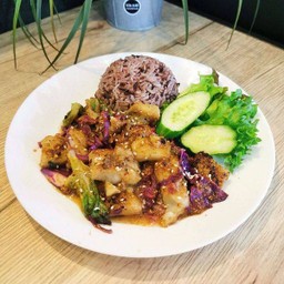 ข้าวยำปลาแซ่บ สูตรคลีน 350 kcal