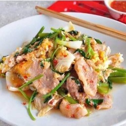 สุกี้แห้งไข่ข้น