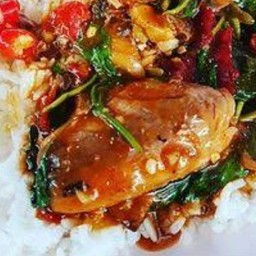 กะเพราปลากระป๋อง...ราดข้าว