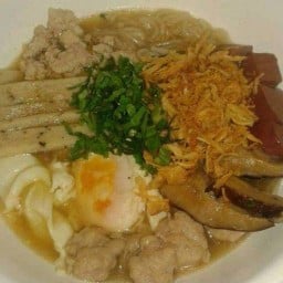 👍ก๋วยจั๊บญวนเส้นสด(เจ้าเก่าวังหลัง)  อร่อยไม่ซ้ำจำสูตรไม่ได้👍
