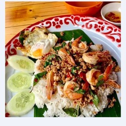 กระเพรากุ้งหมูสับ