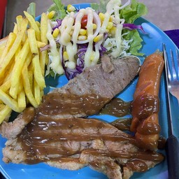 สเต๊กเนื้อ&ไส้กรอก