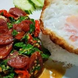 กะเพรากุนเชียง...ราดข้าว