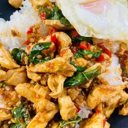 กะเพราไก่...ราดข้าว