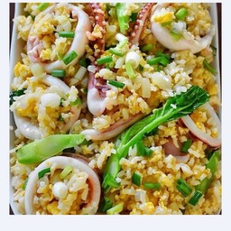 ข้าวผัดหมึก