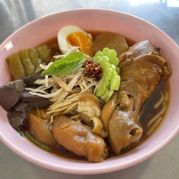 ก๋วยเตี๋ยวไก่มะระบักเตี้ย