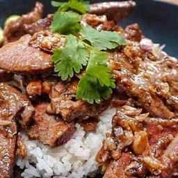 ข้าวราดตับนํ้ามันหอย