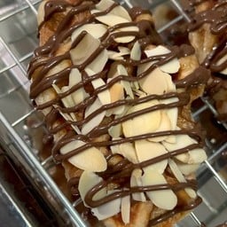 A croffle by Tang (อะ ครอฟเฟิล)