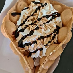 วาฟเฟิลฮ่องกงครีมโคลนอัลมอน