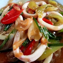 ผัดพริกอ่อนปลาหมึก(ราดข้าว)