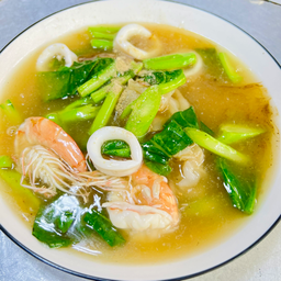 ราดหน้าทะเล