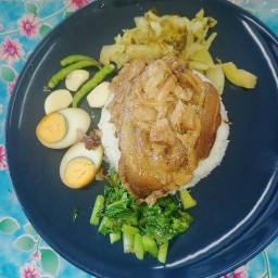 ข้าวขาหมูน้องตุ้ม