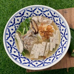 ก๋วยจั๊บญวน หมูยอเมืองอุบล by ซากุระ