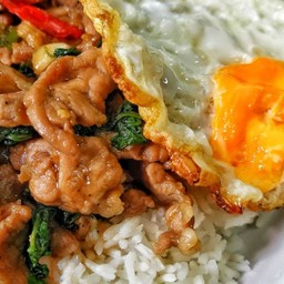 กะเพราหมูชิ้น