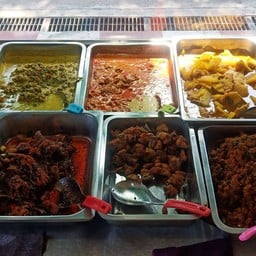 ร้านทรายแกงใต้