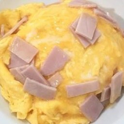 ข้าวไข่ข้นแฮม