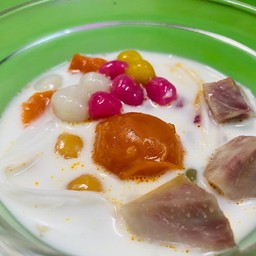 บัวลอยไข่เค็มน้ำกะทิ