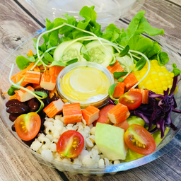 สลัดผักและผลไม้ + ปูอัด