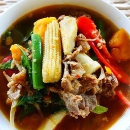 แกงป่าเนื้อพร้อมข้าวสวย