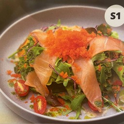 Smoke Salmon Ebiko Shoyu Sesame Salad