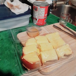 ขนมปังปิ้งเนย-นม