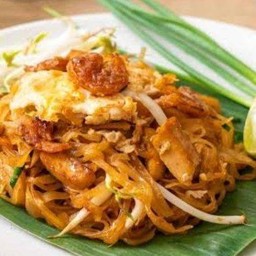 ผัดไทยหมู