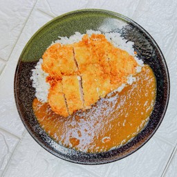 ข้าวแกงกะหรี่ไก่ทอด