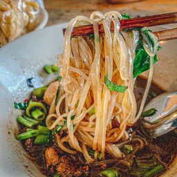 ก๋วยเตี๋ยวหมูต้มยำมะนาวโก้ยยก