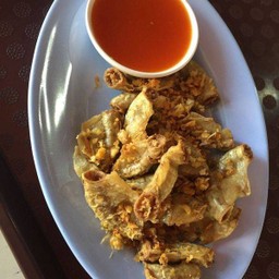 ไส้อ่อนทอดกระเทียม