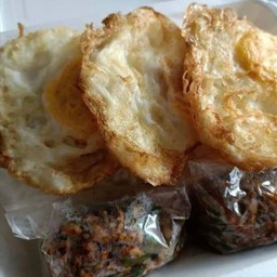 ข้าวกะเพราป่าพริกแห้งสองสหายคู่ซีส หมูสับ+ไก่สับ  ไข่ดาว 3 ฟอง