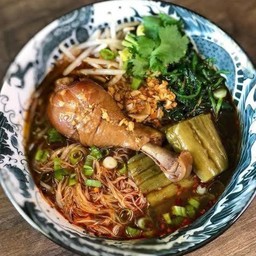 เจ้หมวย ก๋วยเตี๋ยวไก่ ร่มเย็นพัฒนา