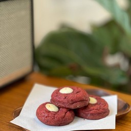 RED VELVET COOKIES