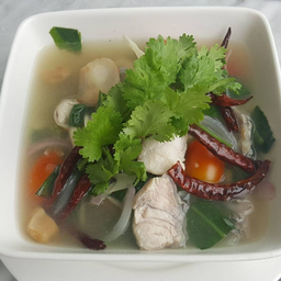 ต้มยำปลากระพง (น้ำใส)