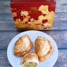 กะหรี่ปั๊บไส้ไก่