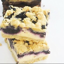เค้กโปรตีนบาร์ รส Blueberry crumble