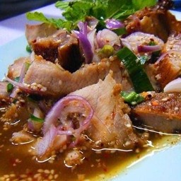 น้ำตกหมู